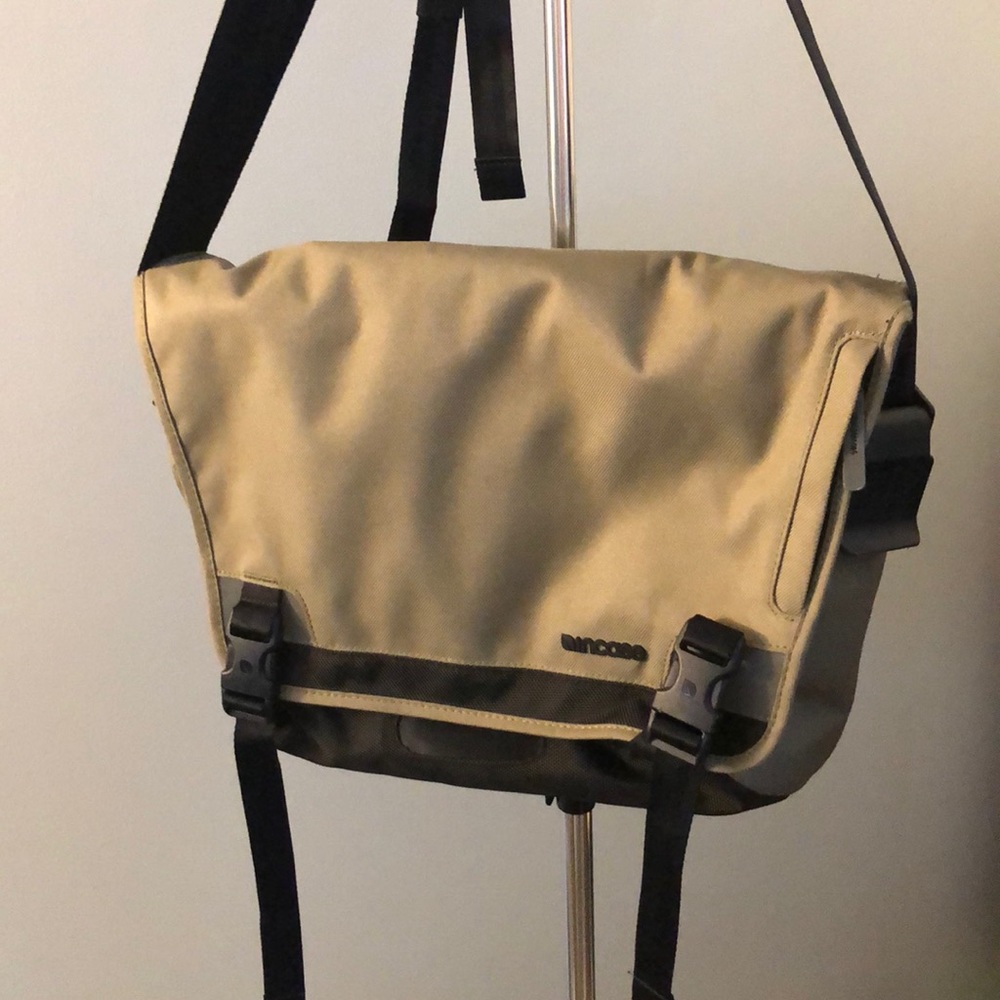 Incase Weather Resistant Messenger Bag